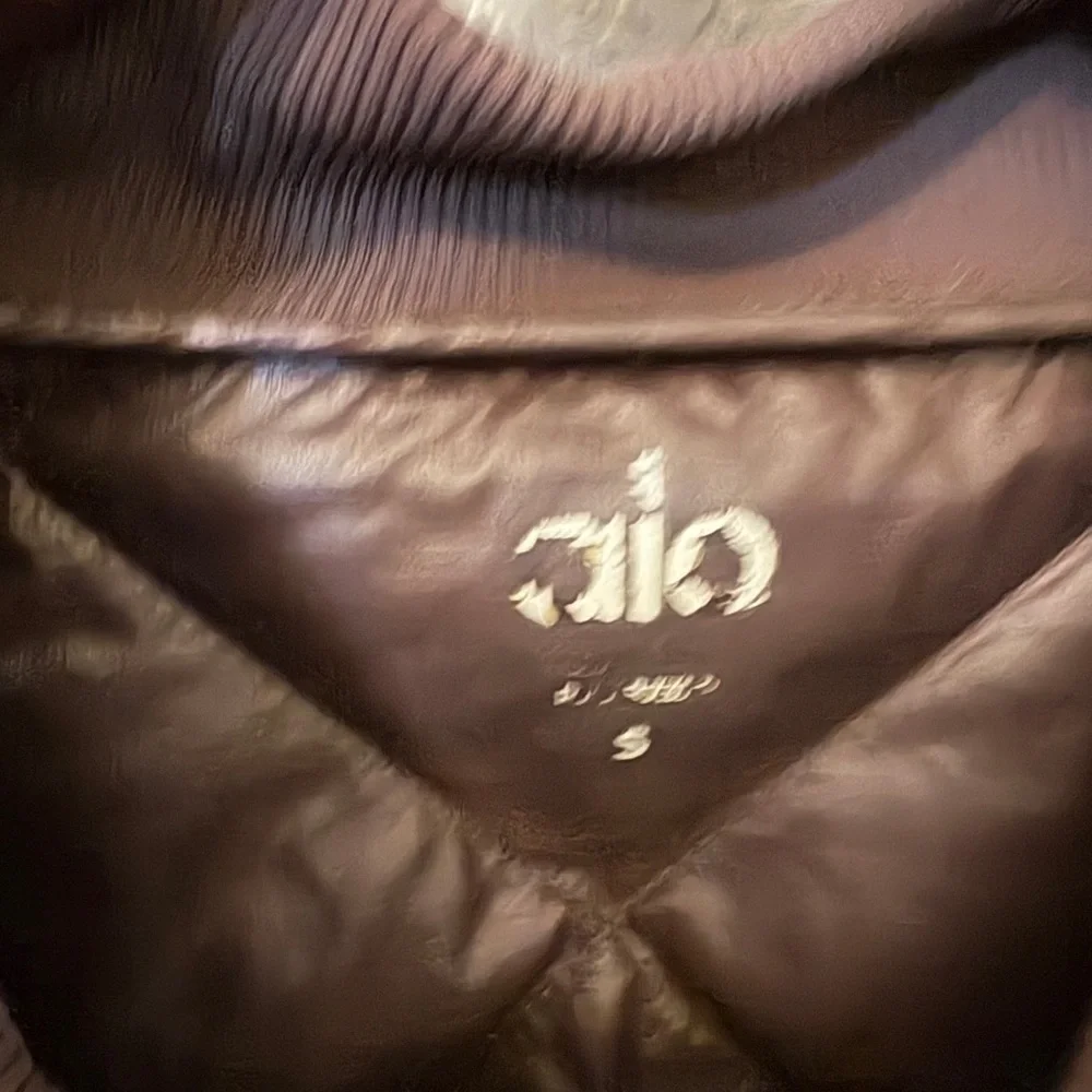 ALO Yoga Chocolate Quilted Bomber Jacket - Picture 3 of 3